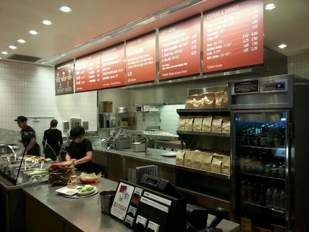 Chipotle Mexican Grill | 24405 Town Center Dr, Valencia, CA 91355, USA | Phone: (661) 284-2461