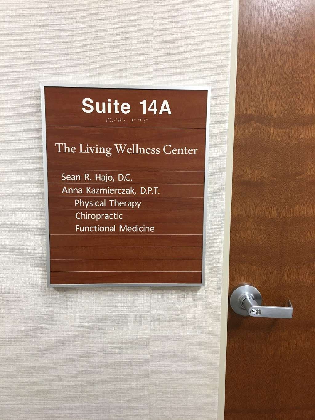 Living Wellness Center - Wayne - physiotherapist  | Photo 5 of 5 | Address: 220 Hamburg Turnpike #14-A, Wayne, NJ 07470, USA | Phone: (862) 336-1600