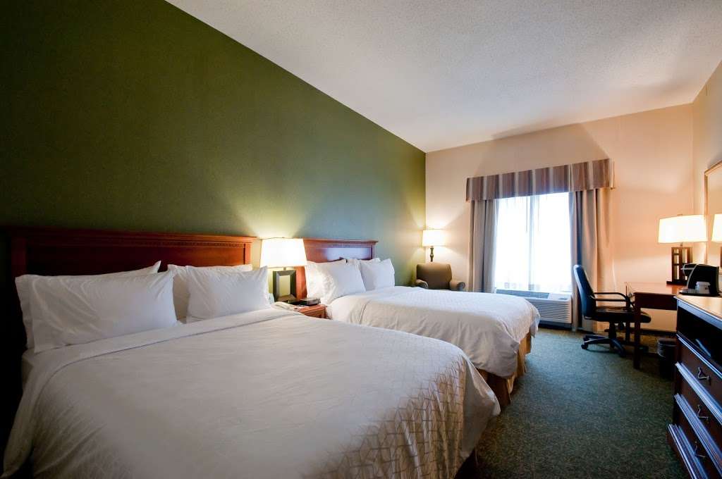 Holiday Inn Express & Suites Hagerstown | 241 Railway Ln, Hagerstown, MD 21740, USA | Phone: (301) 745-5644