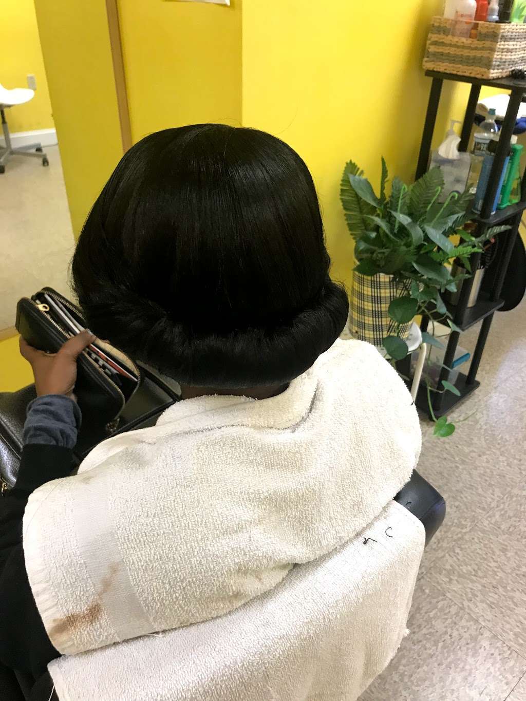 New Image Dominican Hair Salon | 1534 Wadsworth Ave, Philadelphia, PA 19150, USA | Phone: (215) 248-3060