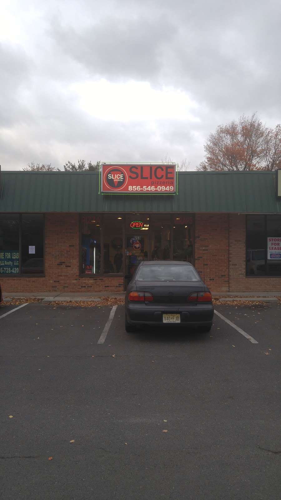 Slice Pizzeria | 653 Clements Bridge Rd, Barrington, NJ 08007, USA | Phone: (856) 546-0949