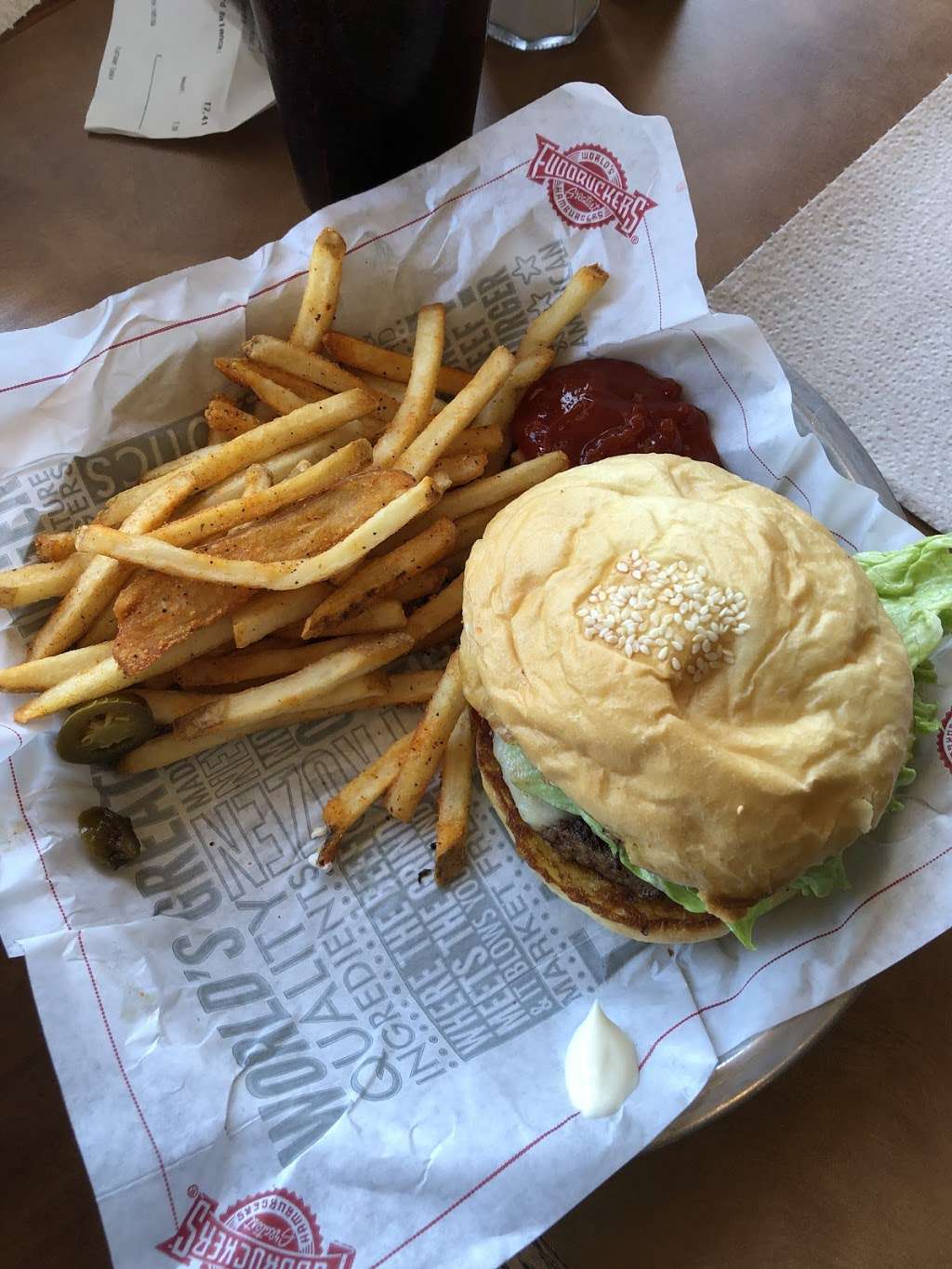 Fuddruckers | 1740 Travis Blvd, Fairfield, CA 94533, USA | Phone: (707) 429-2337