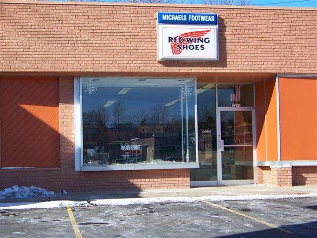 Michaels Footwear | 5427 S 108th St, Hales Corners, WI 53130 | Phone: (414) 425-3260