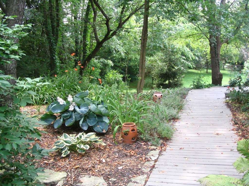 At Home In The Woods Bed and Breakfast | 898 N 350 E, Chesterton, IN 46304 | Phone: (219) 728-1325