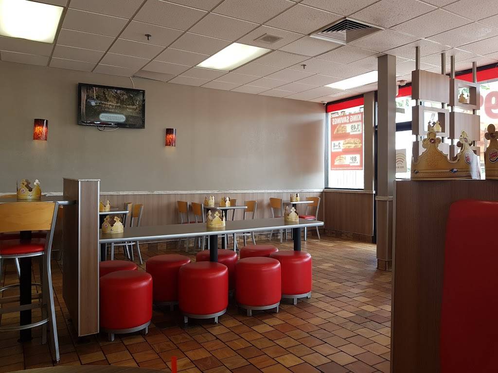 Burger King | 3700 Curtiss Pkwy, Virginia Gardens, FL 33166 | Phone: (305) 871-1515