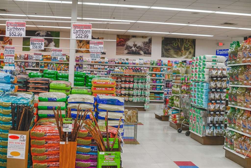 Specks Pet Supplies | 11641 Fox Rd, Indianapolis, IN 46236, USA | Phone: (317) 823-1414