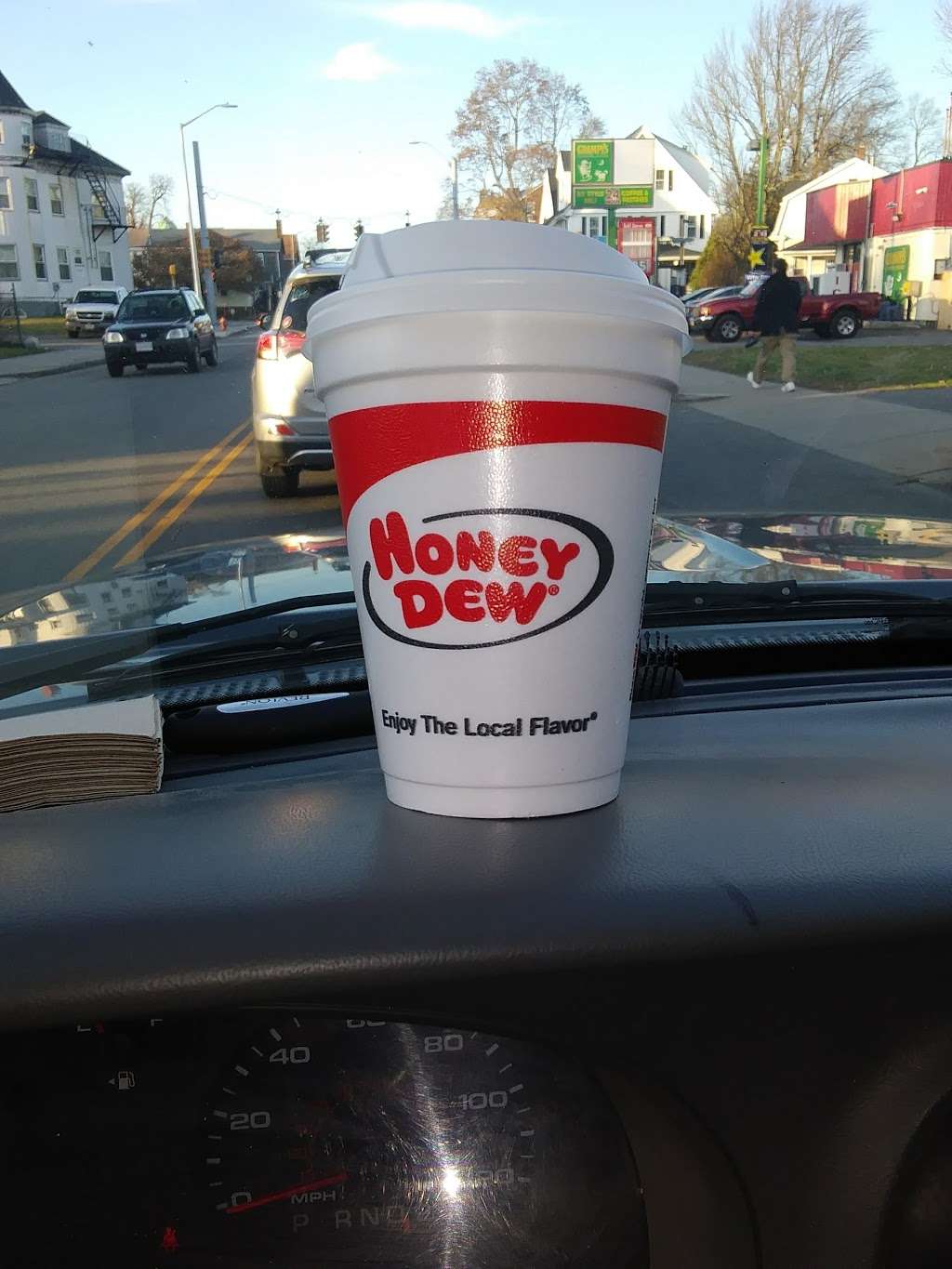 Honey Dew Donuts | 185 Weir St, Taunton, MA 02780 | Phone: (508) 828-5978