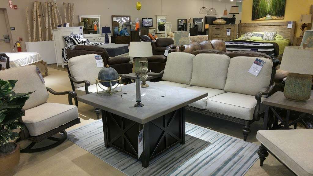 Mealeys Furniture | 2180 MacArthur Rd, Whitehall, PA 18052 | Phone: (215) 736-9800