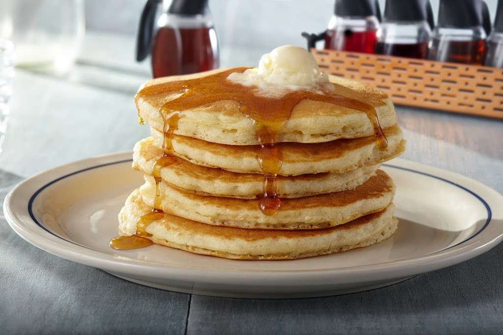 IHOP | 2850 US-34, Oswego, IL 60543, USA | Phone: (630) 554-9065