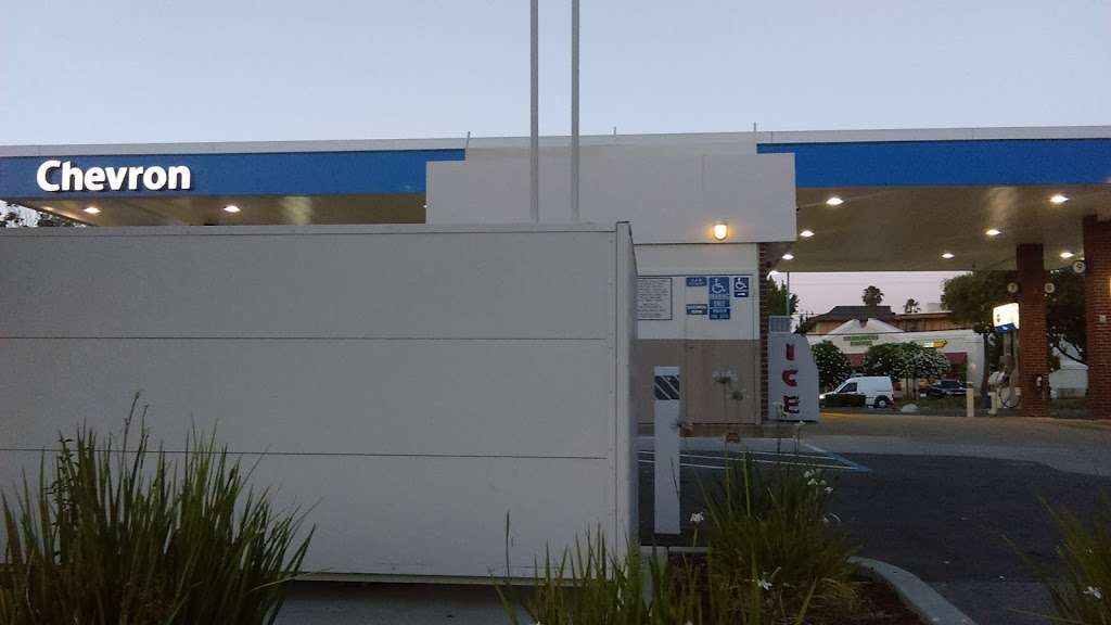 Chevron | 795 Oak Grove Rd, Concord, CA 94518, USA | Phone: (925) 687-5605