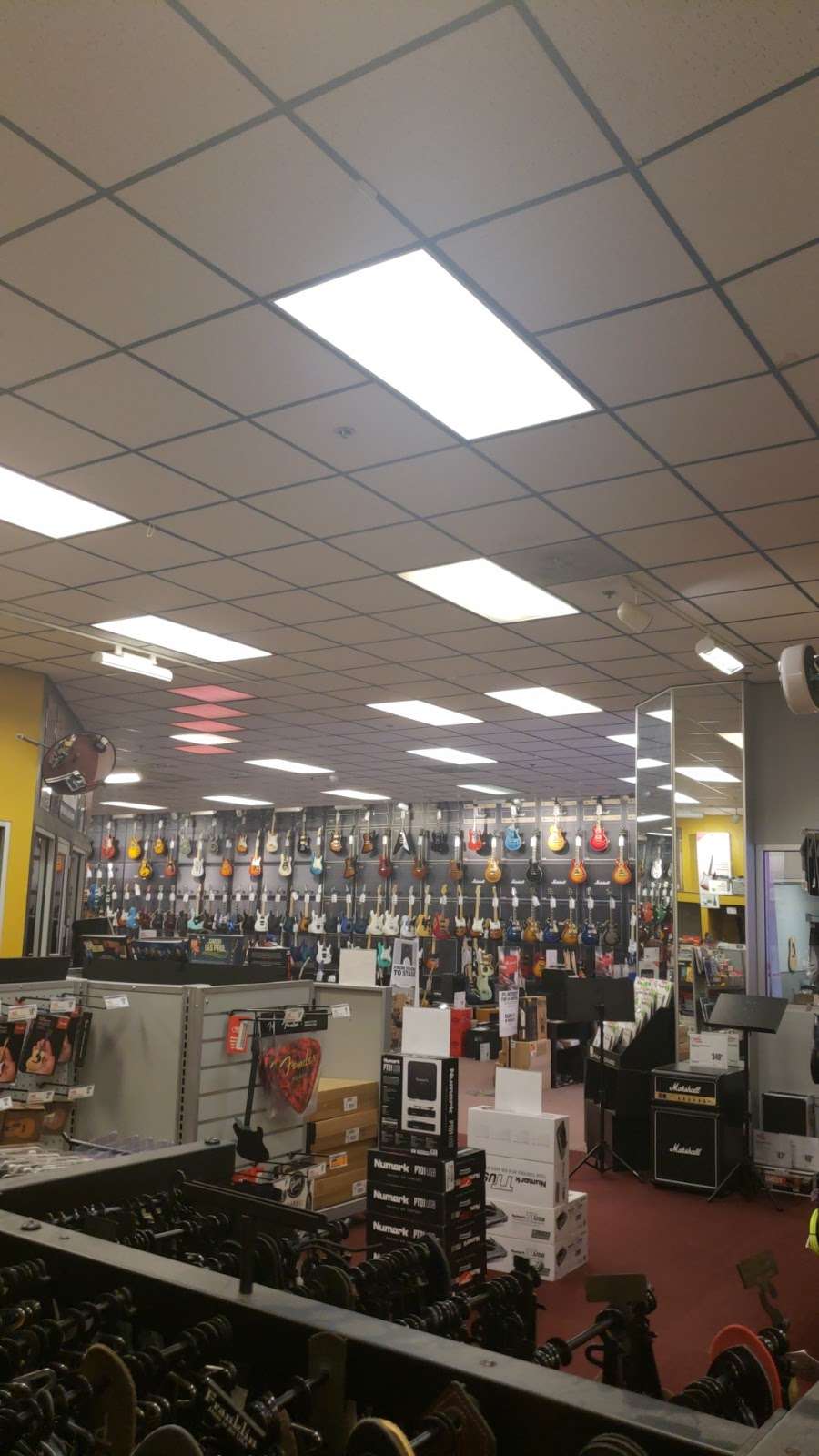 Guitar Center | 1505 S Washington St, North Attleborough, MA 02760, USA | Phone: (508) 399-0000