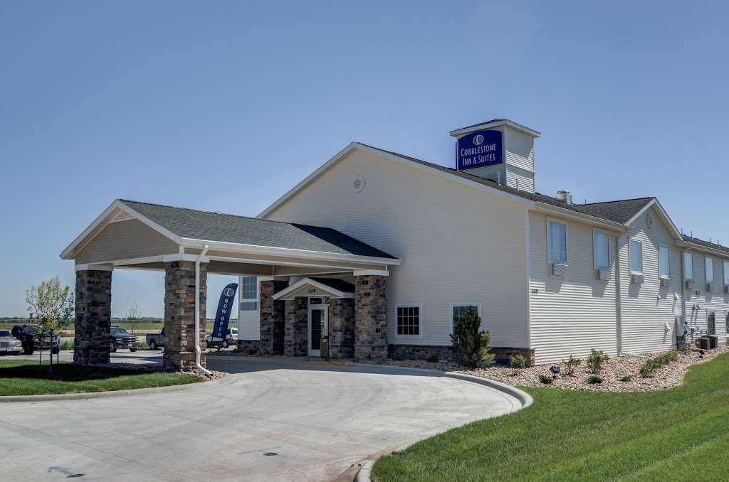 Cobblestone Inn & Suites - Kersey | 309 Hill St, Kersey, CO 80644, USA | Phone: (970) 351-9411