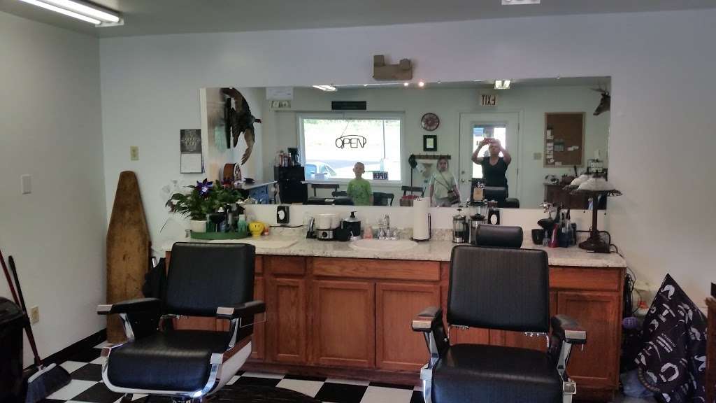 CDs Barber Shop | 2951 Northwestern Turnpike, Winchester, VA 22602