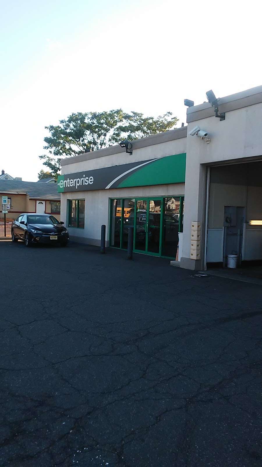 Enterprise Rent-A-Car | 754 Carlton Rd Us Hwy 1, North, Elizabeth, NJ 07202, USA | Phone: (908) 965-1951