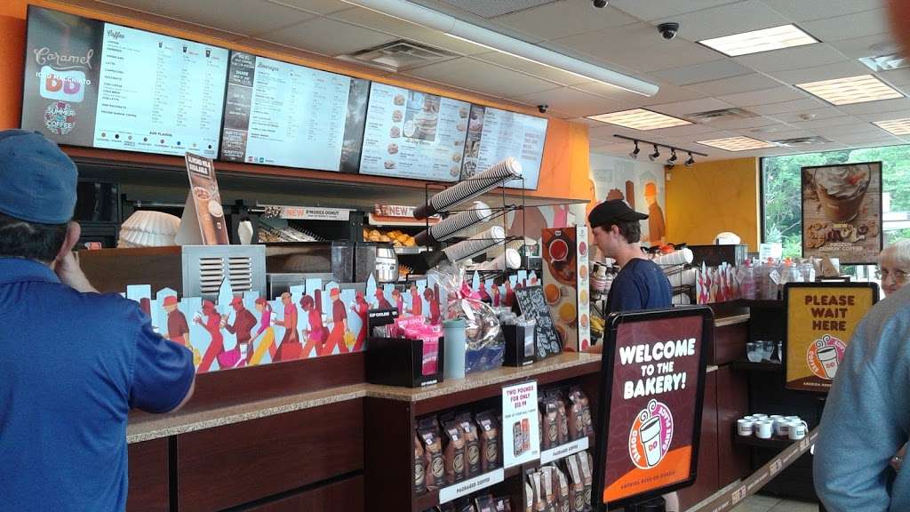 Dunkin | 349 N Main St, Andover, MA 01810 | Phone: (978) 475-6994