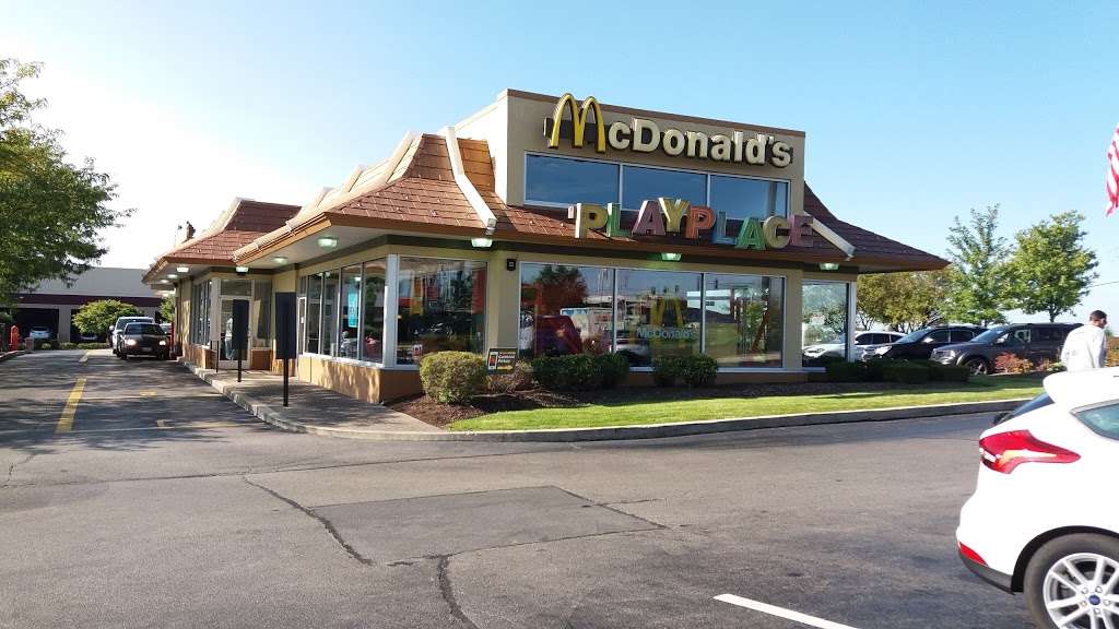 McDonalds | 675 N Weber Rd, Romeoville, IL 60446, USA | Phone: (815) 293-4900