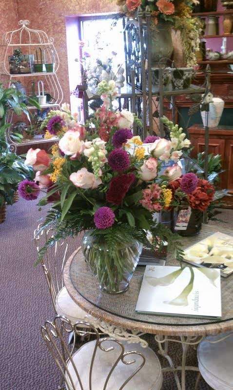 Andrews Florist | 705 E Market St, Indianapolis, IN 46202, USA | Phone: (317) 237-3030