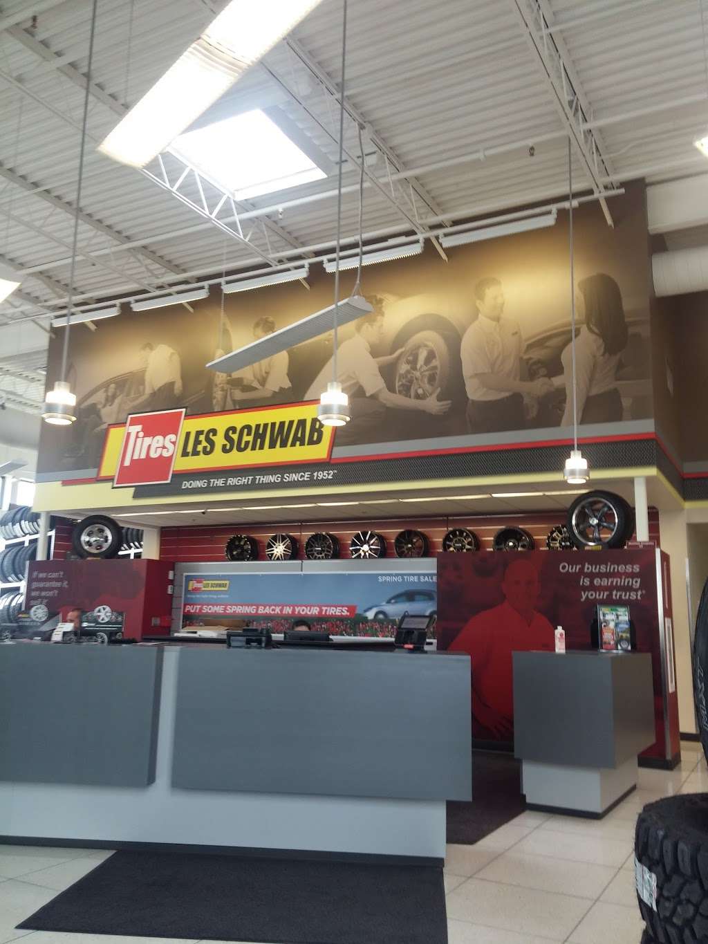 Les Schwab Tire Center | 163 S 50th Ave, Brighton, CO 80601, USA | Phone: (303) 659-3187