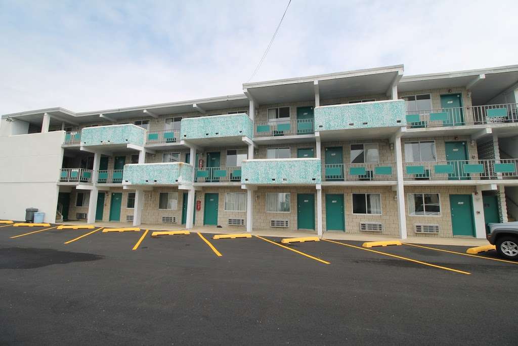 Mark III Motel | 207 Carteret Ave, Seaside Heights, NJ 08751, USA | Phone: (732) 793-4000