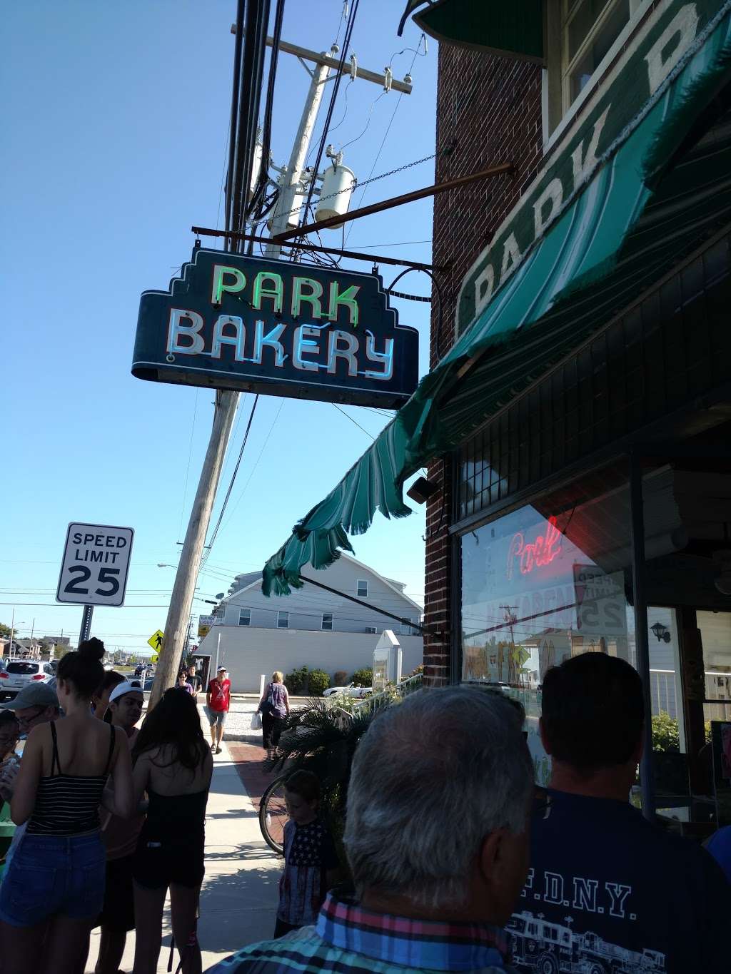 Park Bakery | 408 SE Central Ave, Seaside Park, NJ 08752, USA | Phone: (732) 793-4090