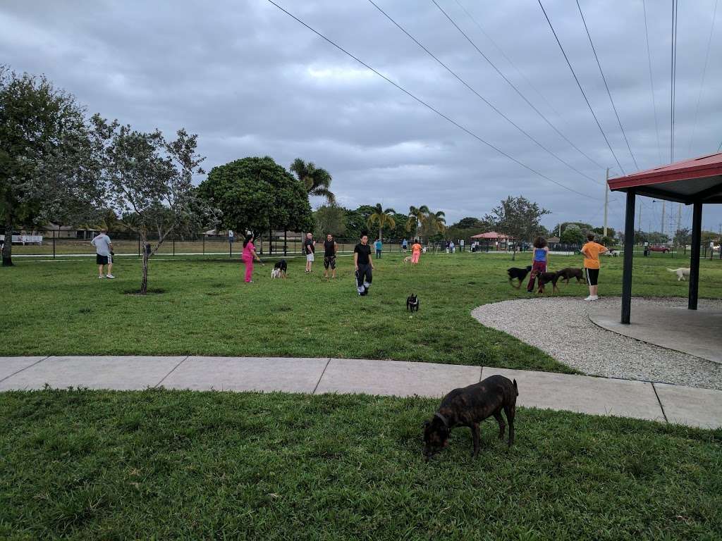 Gary B Jones Park for People and Pups | 8101 Southgate Blvd, Tamarac, FL 33321, USA | Phone: (954) 597-3620