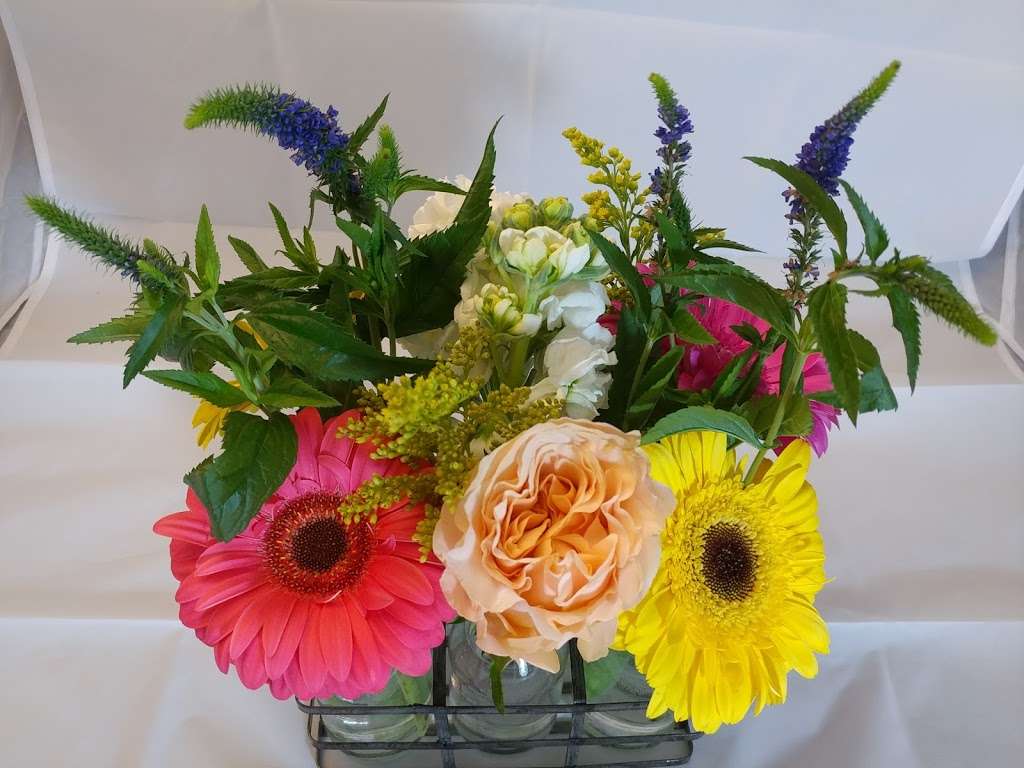 Pretty Petals Florist | 6865 S Elati St, Littleton, CO 80120, USA | Phone: (303) 798-9771