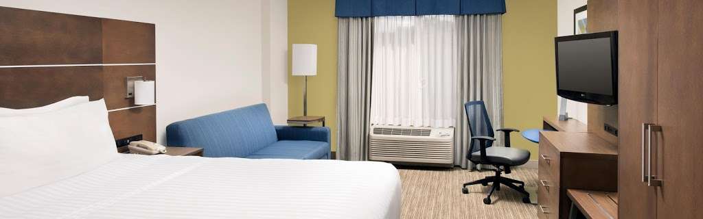 Holiday Inn Express Andover North-Lawrence | 224 Winthrop Ave, Lawrence, MA 01843, USA | Phone: (978) 975-4050