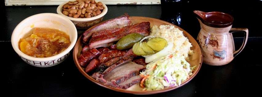 McKenzies Barbeque & Burgers | 17099 Walden Rd #200, Montgomery, TX 77356, USA | Phone: (936) 582-7444