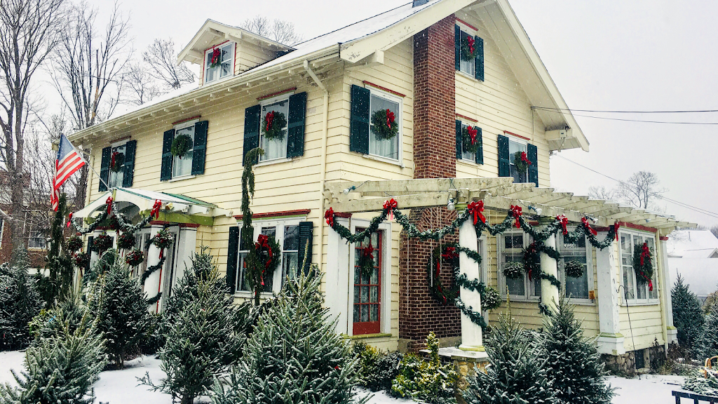 Hillcrest Gardens | 888 Great Plain Ave, Needham, MA 02492, USA | Phone: (781) 444-0627