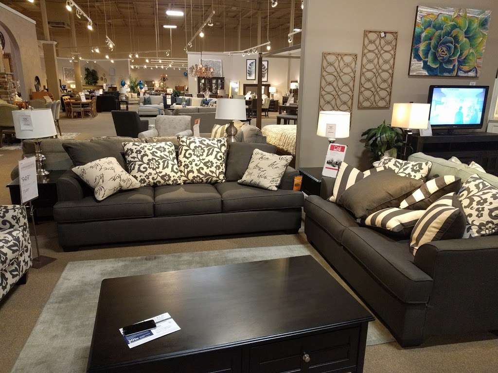 Ashley HomeStore | 3730 US-1, North Brunswick Township, NJ 08902 | Phone: (732) 658-8880