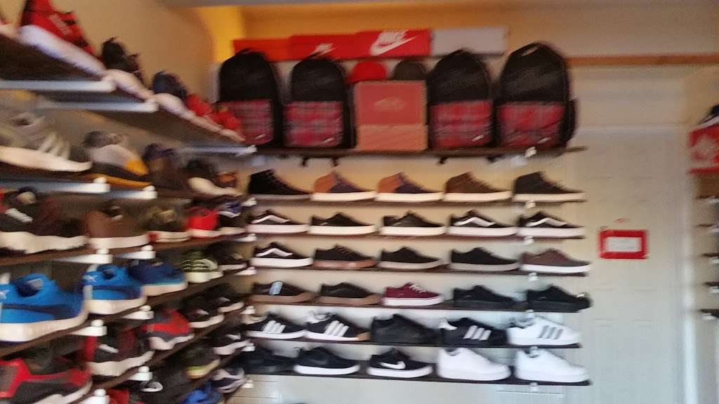 Shop Shoes All Type 2 Stores | Av Del Pacifico, Monumental, Tijuana, B.C., Mexico