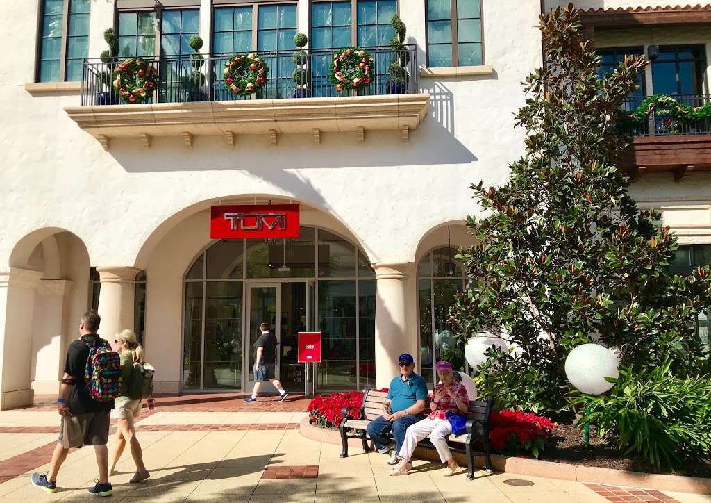 TUMI Store - Disney Springs | 1668 East Buena Vista Drive #1G, Lake Buena Vista, FL 32830 | Phone: (407) 560-0833