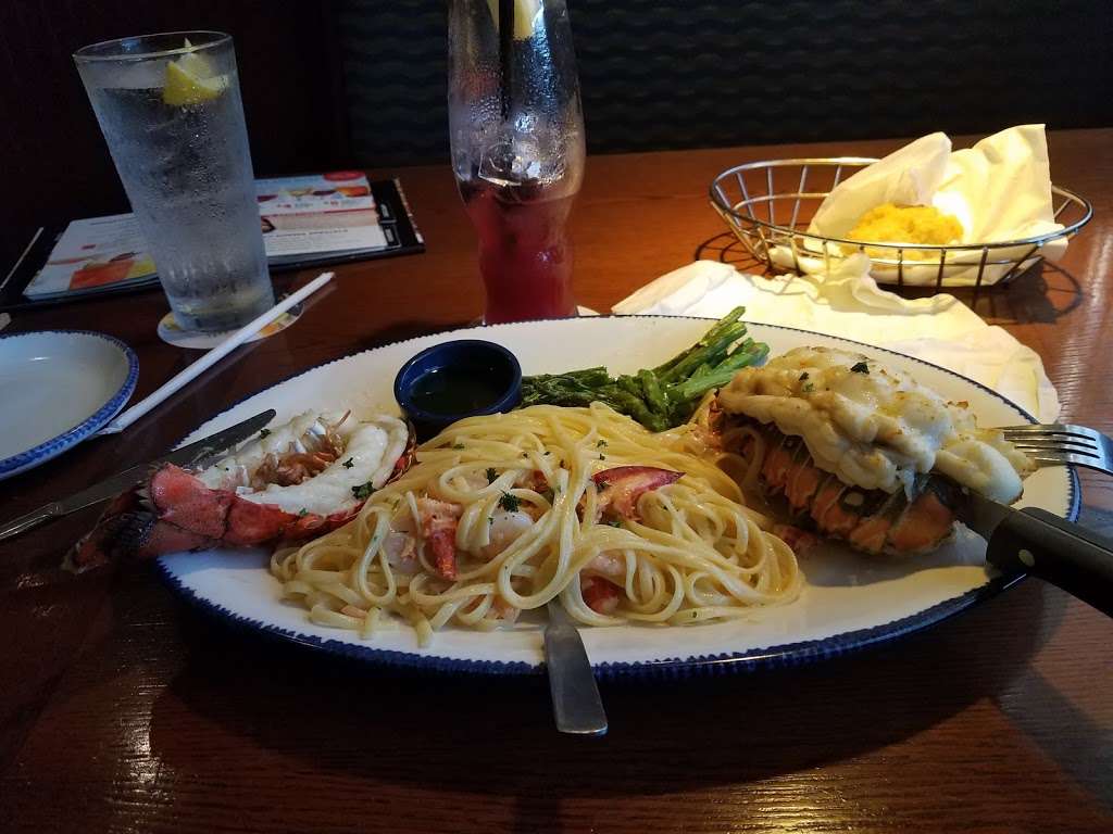 Red Lobster | 10010 US-441, Leesburg, FL 34788 | Phone: (352) 728-2400