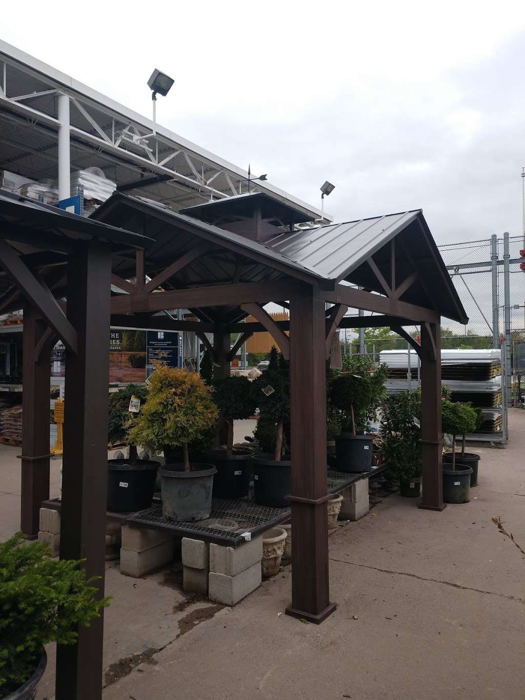 Lowes Garden Center | 67 Eagle Rd, Danbury, CT 06810 | Phone: (203) 546-6962