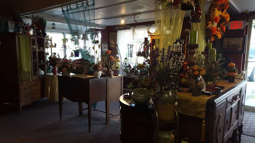Hagan-Rossis Florist & Home Decor | 1700 Burlington Ave, Delanco, NJ 08075, USA | Phone: (856) 461-2599