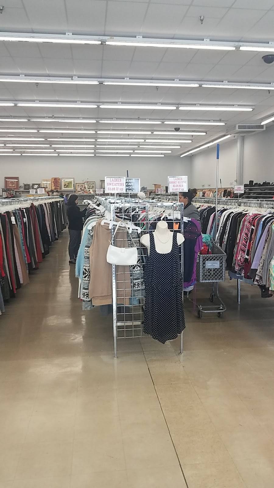 Family Thrift Center | 5393 Wesleyan Dr, Virginia Beach, VA 23455, USA | Phone: (757) 490-7650