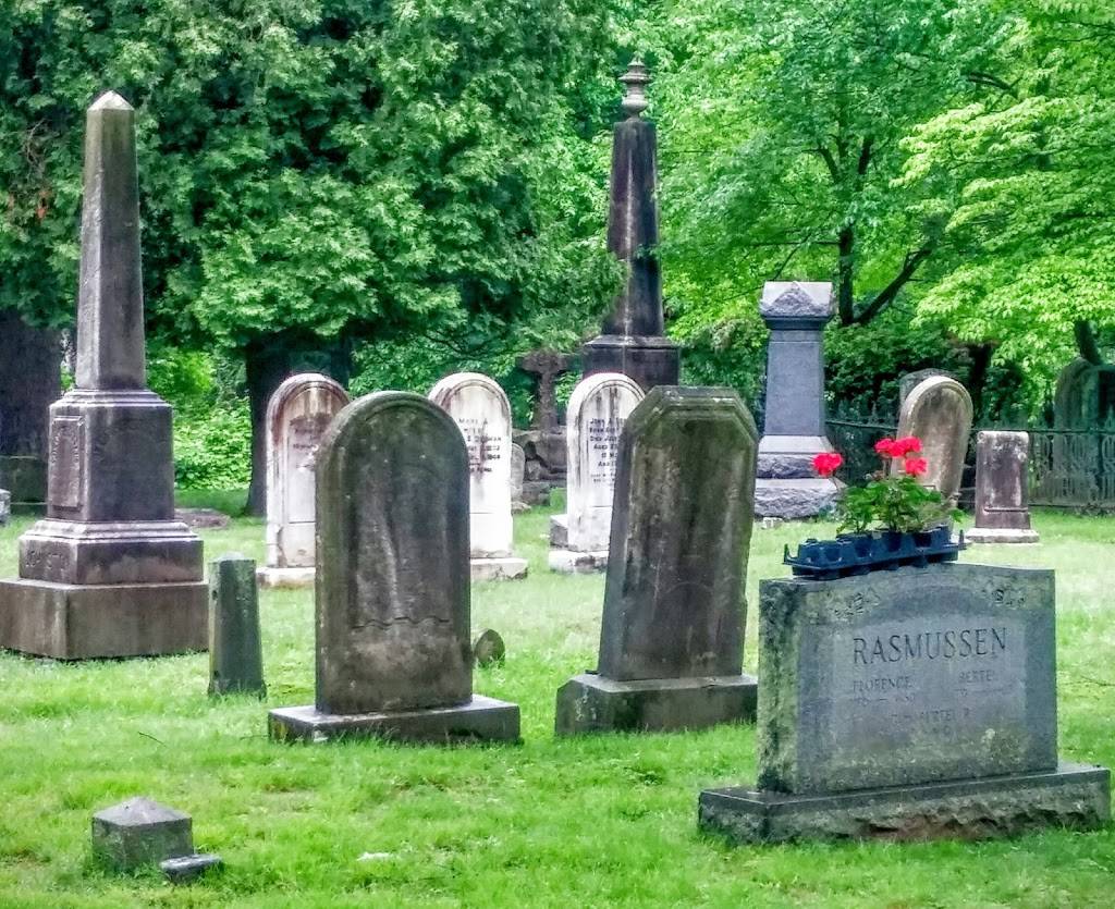 Saint Stephens Cemetery & The Chapel at Short Hills - cemetery  | Photo 4 of 10 | Address: 451 Millburn Ave, Millburn, NJ 07041, USA | Phone: (732) 820-0211