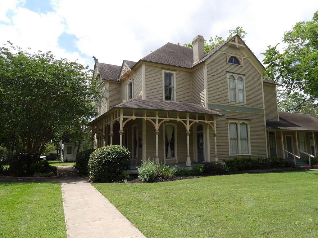 Horlock House: Art Gallery & History Museum | 1215 E Washington Ave, Navasota, TX 77868, USA