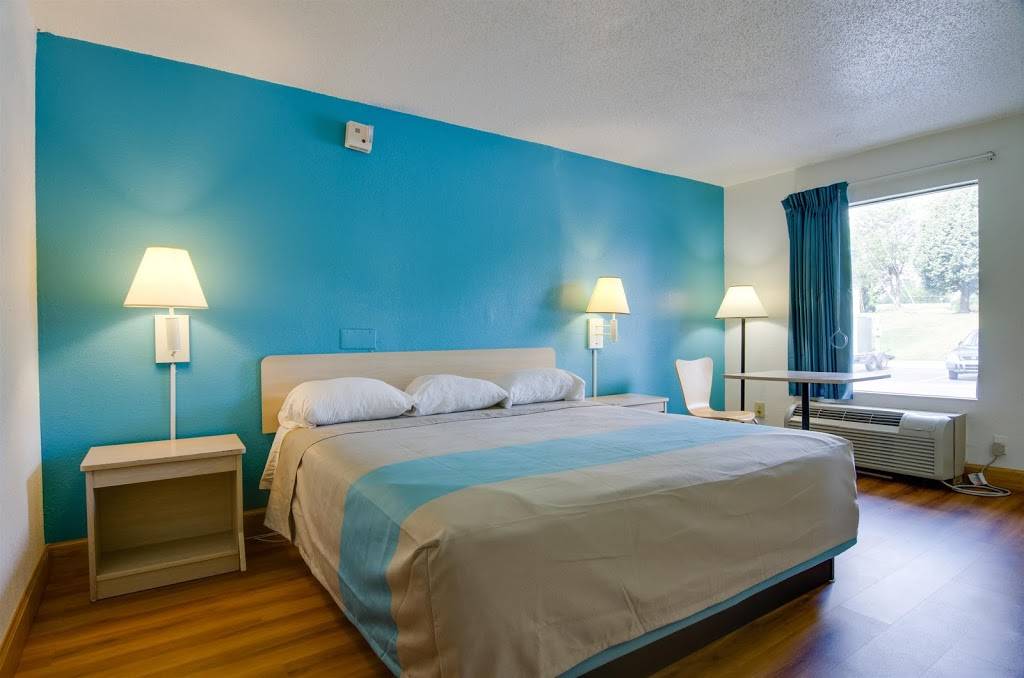 Motel 6 Atlanta, GA | 2820 Chamblee Tucker Rd, Atlanta, GA 30341, USA | Phone: (770) 458-6626