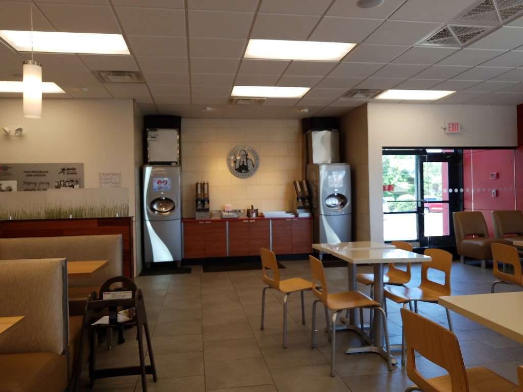 Wendys | 373 Centre Ave, Abington, MA 02351, USA | Phone: (781) 982-9651