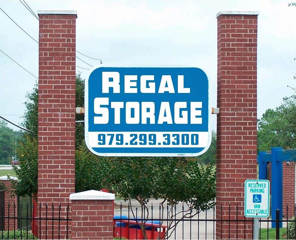 Regal Storage | 1053 FM 2004, Lake Jackson, TX 77566, USA | Phone: (979) 299-3300