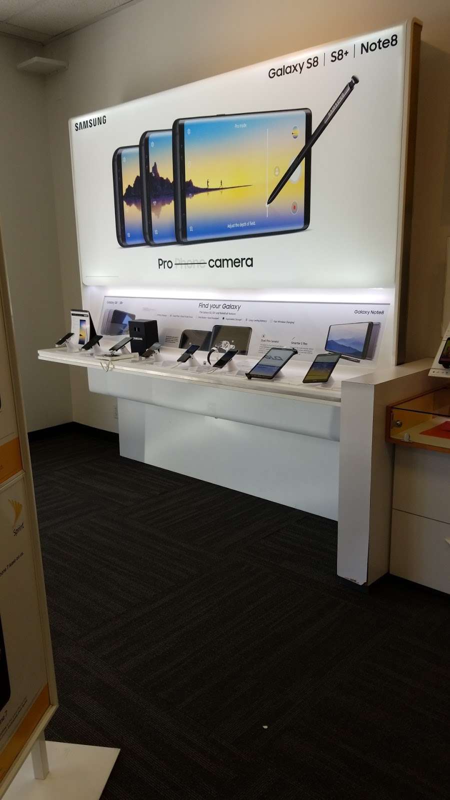 Sprint Store | 44416 Valley Central Way, Lancaster, CA 93536, USA | Phone: (661) 951-8927