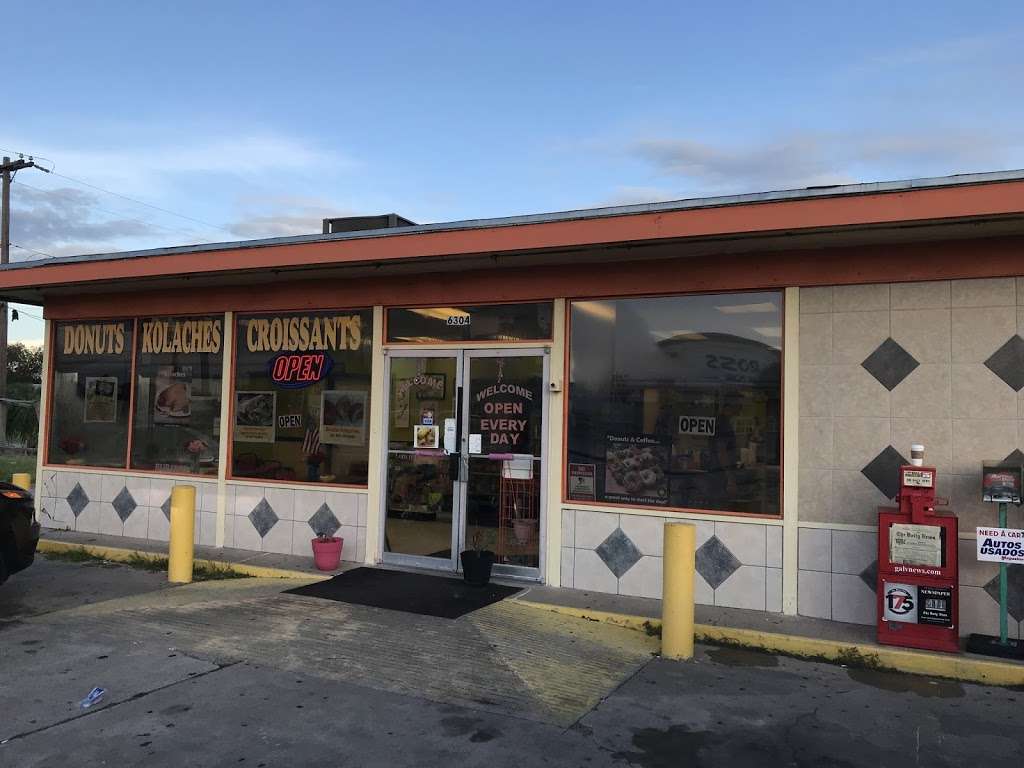 Dawn Donuts Galveston | 706 Holiday Dr, Galveston, TX 77550, USA | Phone: (409) 765-7778