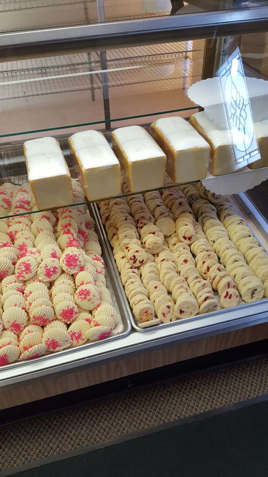 Stocks Bakery | 2614 E Lehigh Ave, Philadelphia, PA 19125, USA | Phone: (215) 634-7344