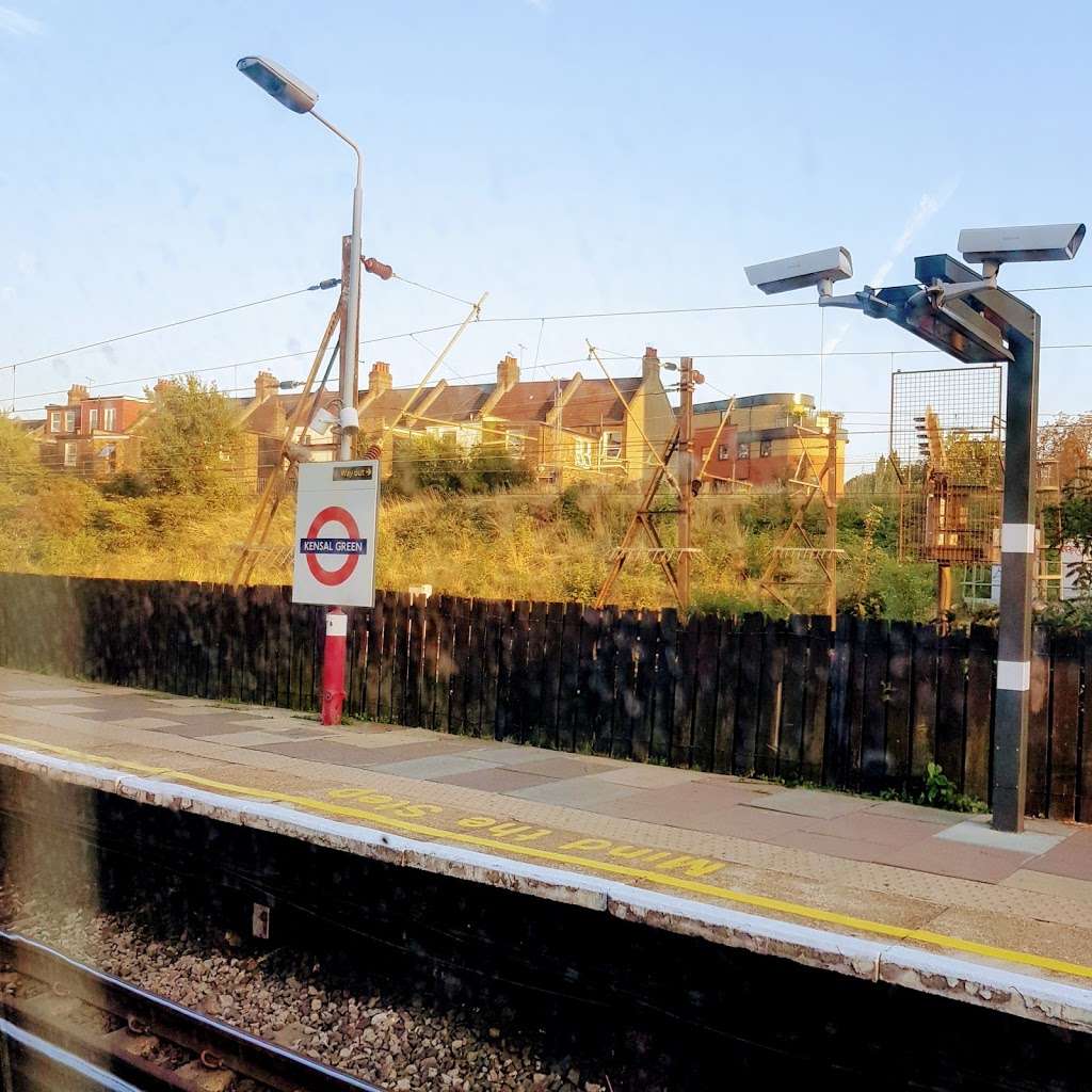 Kensal Green Station (Stop KX) | London NW10 5JT, UK