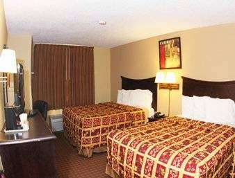 Super 8 by Wyndham Kutztown/Allentown Area | 2160 Golden Key Rd, Kutztown, PA 19530, USA | Phone: (610) 285-9010