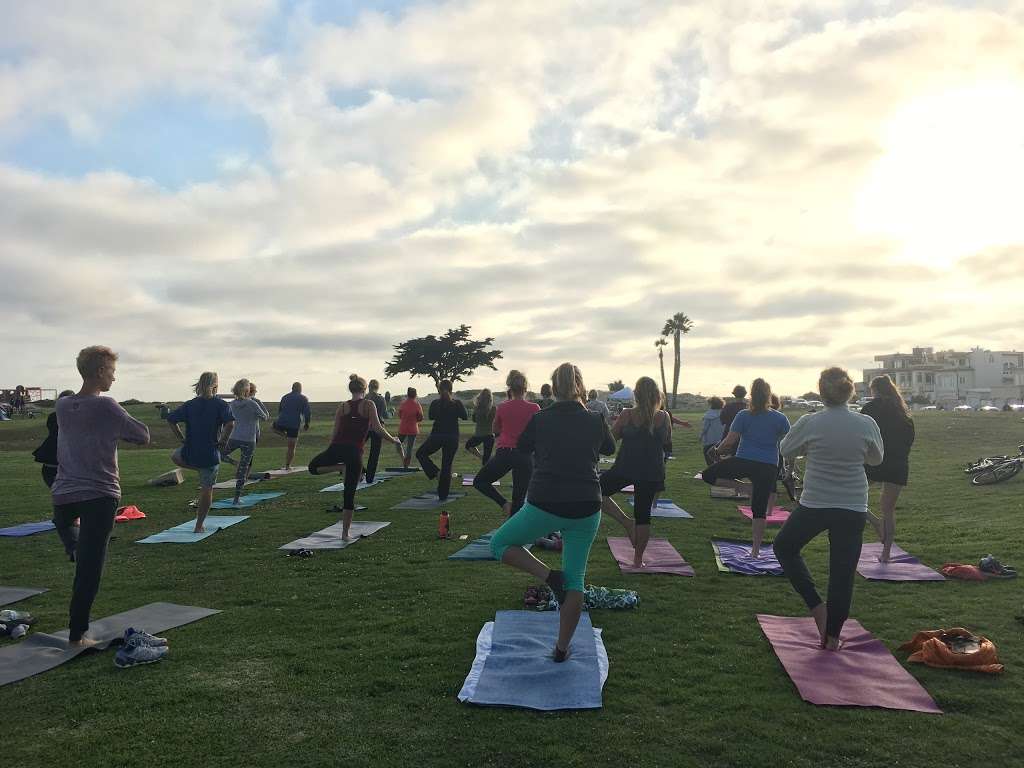 Ventura Pop Up Yoga | 2950 Pierpont Blvd, Ventura, CA 93001, USA | Phone: (805) 667-8455