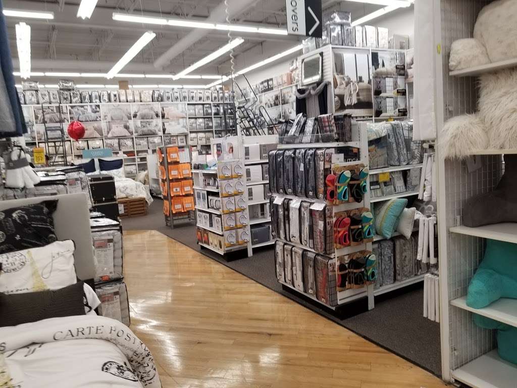 Bed Bath & Beyond | 704 South, IL-59, Naperville, IL 60540 | Phone: (630) 527-1909