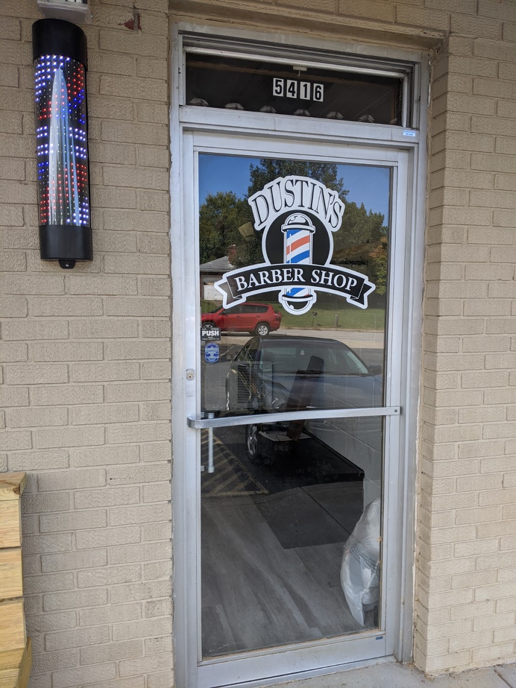 Dustins Barber Shop | 5416 Robbs Ln, Louisville, KY 40219, USA | Phone: (502) 614-6630