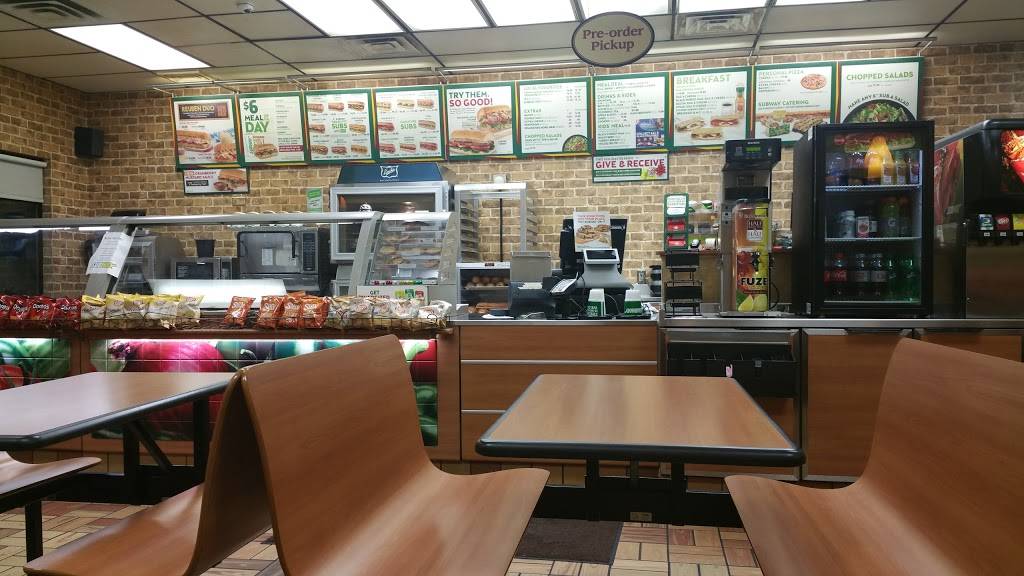 Subway | 1300 Hamilton St, Stoughton, WI 53589, USA | Phone: (608) 877-0373